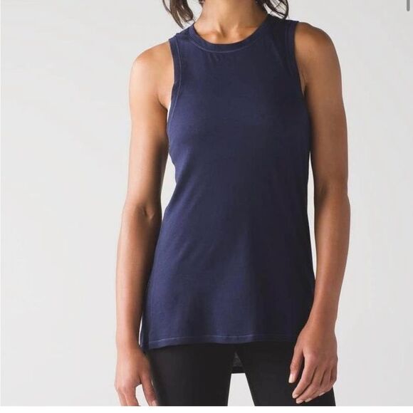 LULULEMON Bend and Twist Tank in Deep Indigo Size 6 - Picture 2 of 9